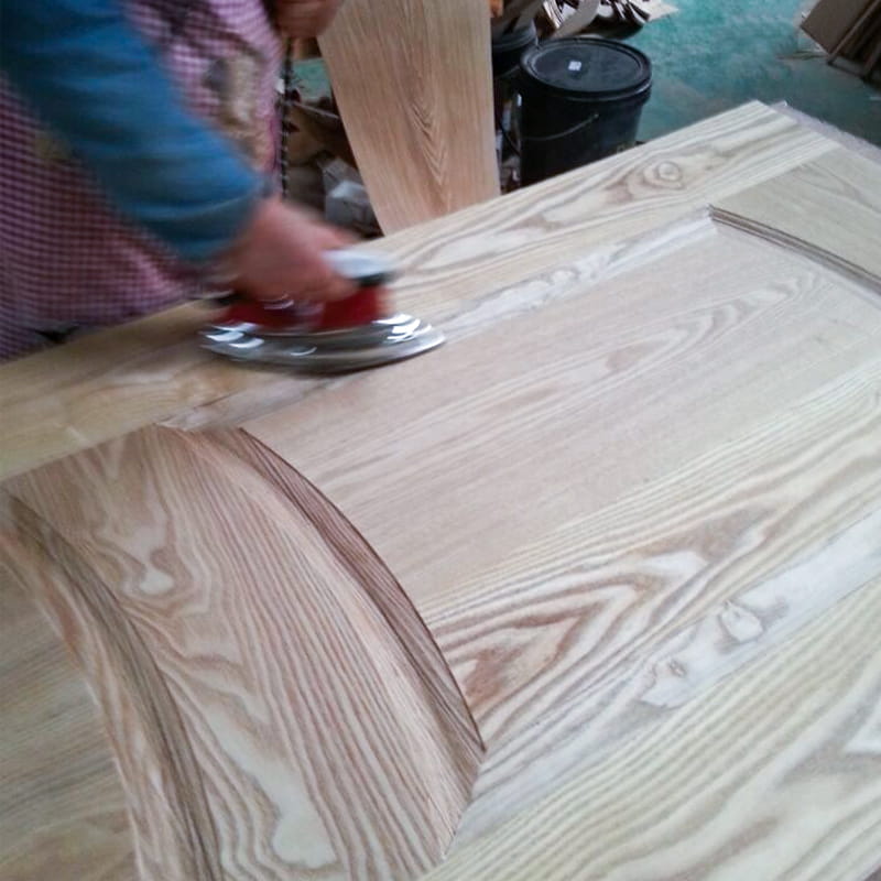 LM130 met de hand aangebrachte houtfineerlijm